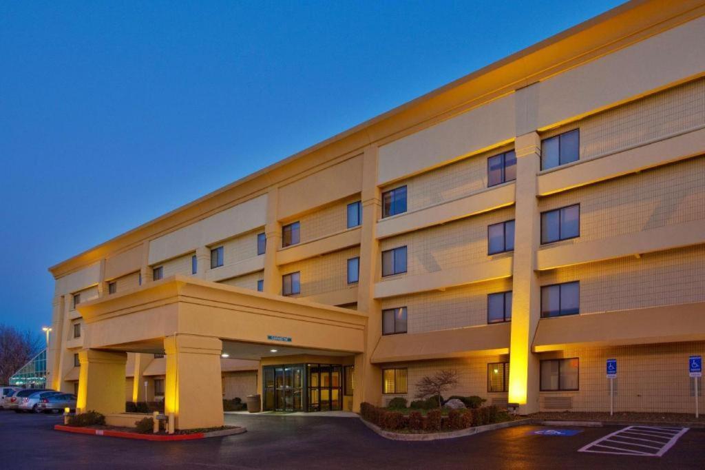 Hotel La Quinta By Wyndham Springdale Extérieur photo